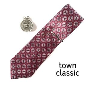 Men's Medallion Print Tie EUC